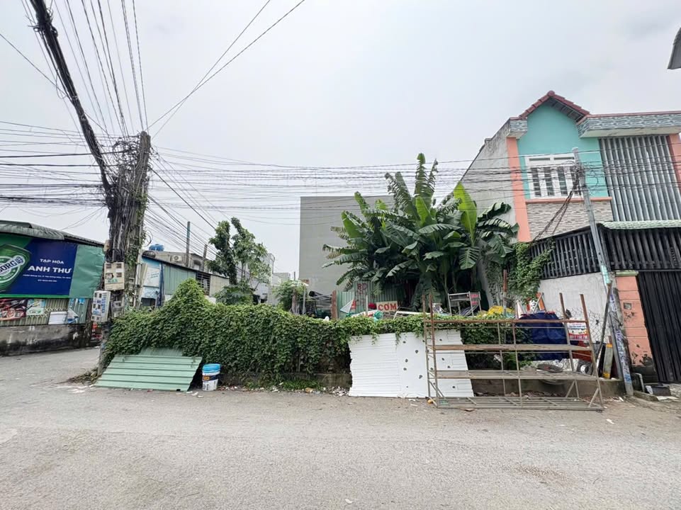 Đất nền Dĩ An 197.8m² giá 5.2 tỷ - Lô góc hai mặt tiền đắc địa!