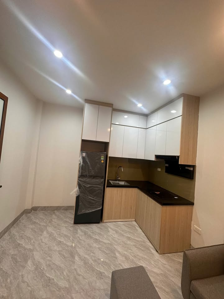 Cho thuê CCMN Ngõ 175 Lạc Long Quân 60m² - Full nội thất, giá thỏa thuận!