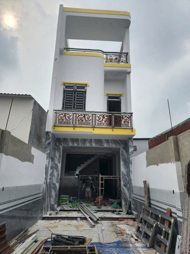 Nhà mặt tiền đường DT 743, Tân Đông Hiệp, 112m² giá 7.5 tỷ - Đầu tư sinh lời ngay!