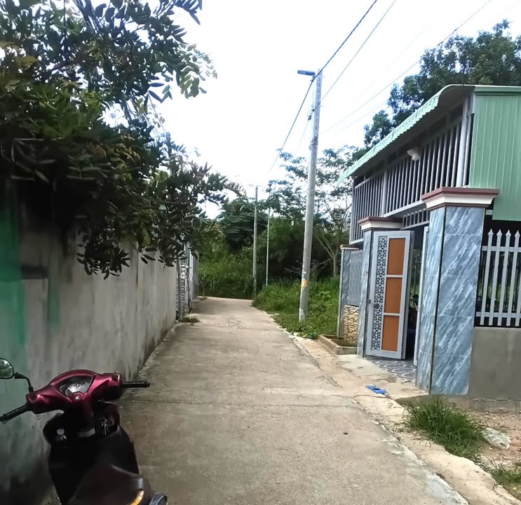 Đất mặt tiền đường Phạm Văn Đồng, Long Hải 600m² giá 970 triệu - Cơ hội đầu tư tuyệt vời!