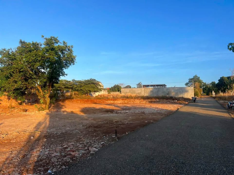 Bán lô đất liền kề hẻm Phan Bội Châu, P Thành Nhất, Đắk Lắk - Giá đầu tư hấp dẫn!