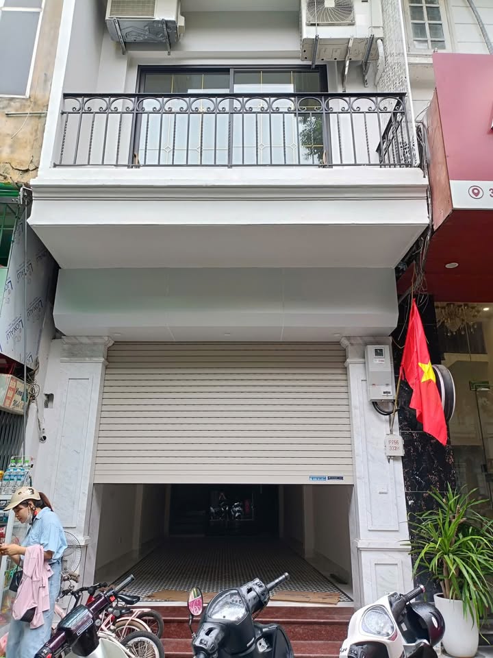 Nhà mặt phố Thái Hà 70m² giá 60 triệu - Vị trí đắc địa cho kinh doanh!