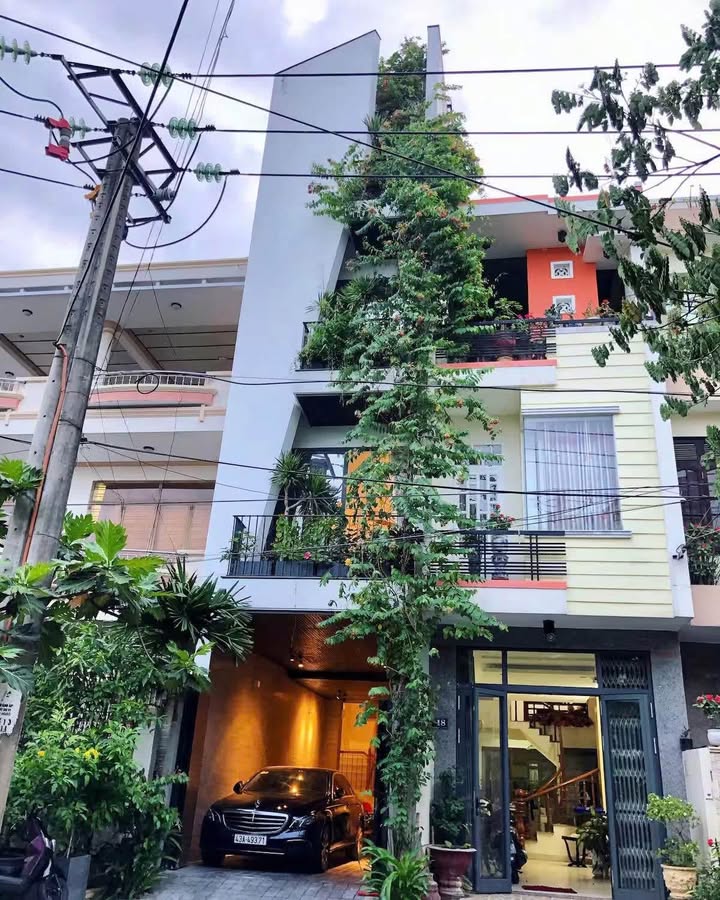 Biệt thự sân vườn Nguyễn Đình Thi 165m² giá 80 triệu - Không gian lý tưởng view Hồ Tây!