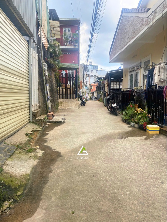 Nhà Ngô Thì Nhậm, Đà Lạt 55m² giá 4 tỷ - Đang trong quá trình tu sửa!