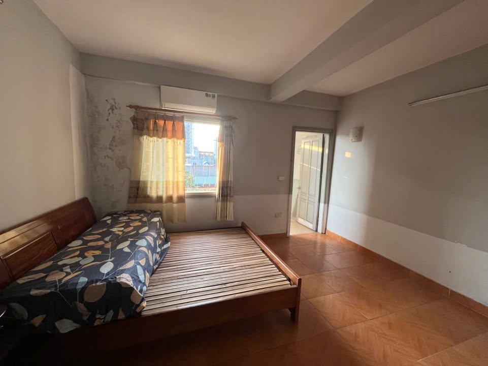 Căn hộ cho thuê tại Ngõ 10 Láng Hạ 50m² giá 4 triệu - Vị trí trung tâm thuận lợi!