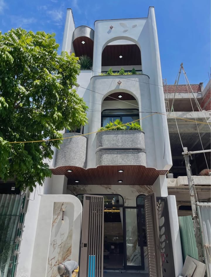 Nhà mặt tiền Trần Xuân Lê, quận Thanh Khê, 85m² giá 8.25 tỷ - Full nội thất sang trọng!