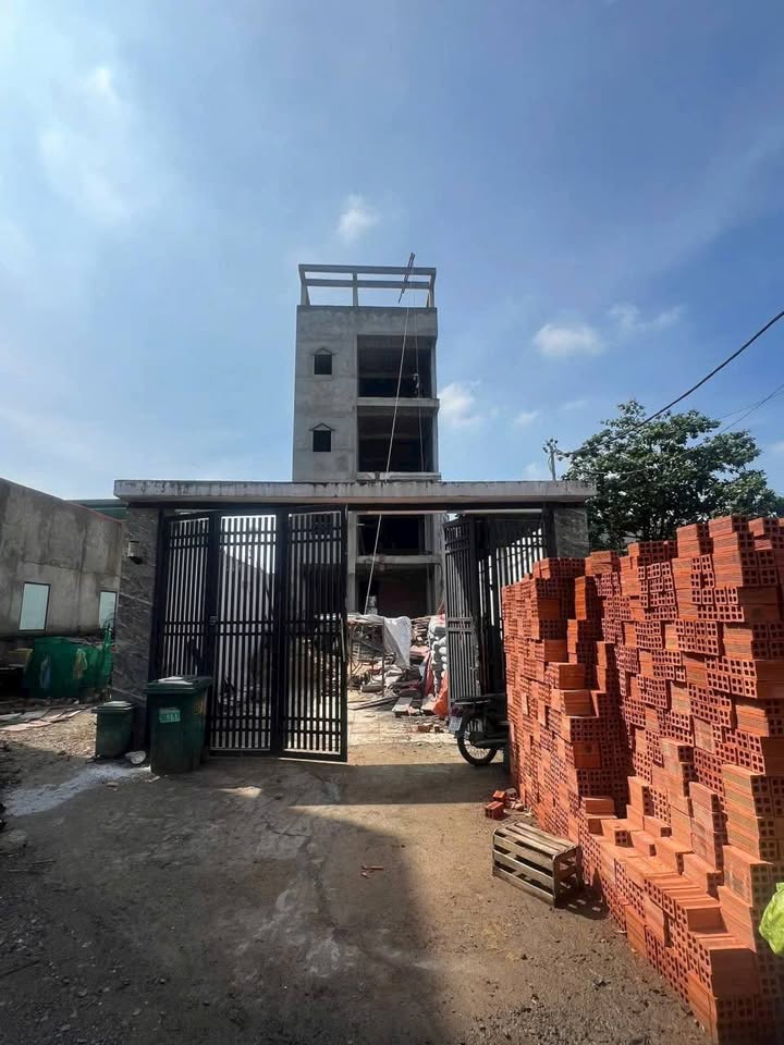 Căn hộ dịch vụ 390m² tại Trung Mỹ Tây, Quận 12 giá 18 tỷ - Đầu tư sinh lời tuyệt vời!