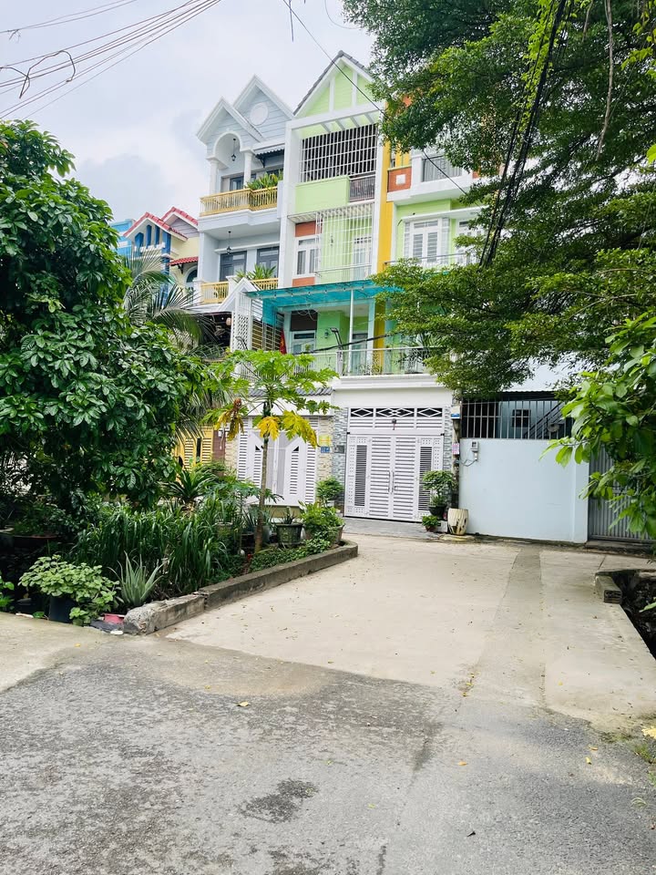 Nhà phố 4 tầng Thới An 72m² giá 5.7 tỷ - Hẻm xe hơi, sát mặt tiền Lê Thị Riêng!