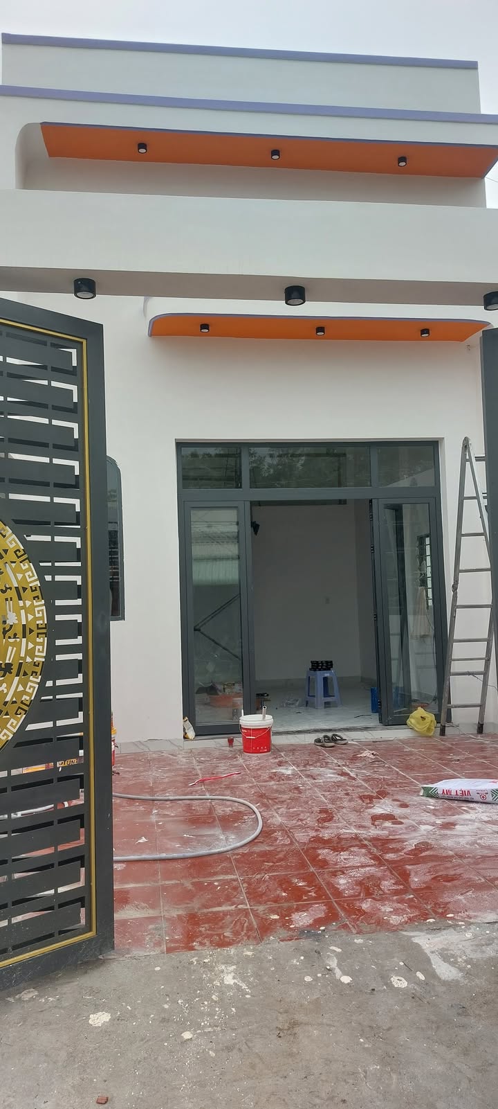 Nhà Lộc Hậu - Mỹ Lộc, Cần Giuộc 90m² giá 1.75 tỷ - Thiết kế thoáng mát, khu dân cư đông đúc!