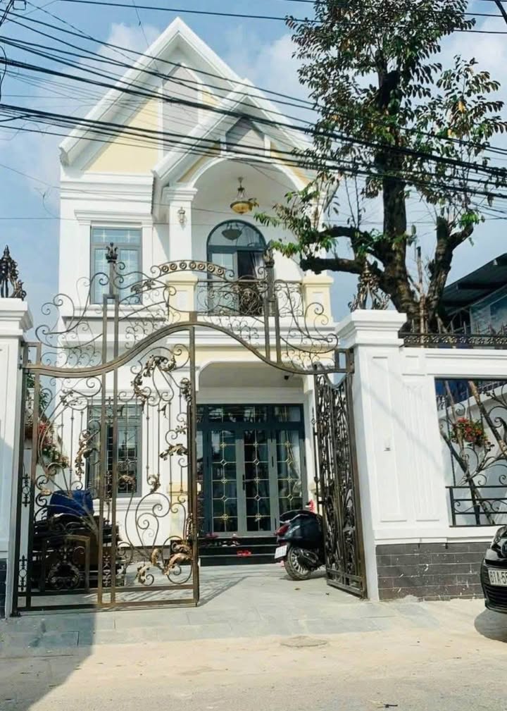 Nhà phố 288 Phú Lợi Thủ Dầu Một 150m² giá 5.6 tỷ - Không gian sống lý tưởng!