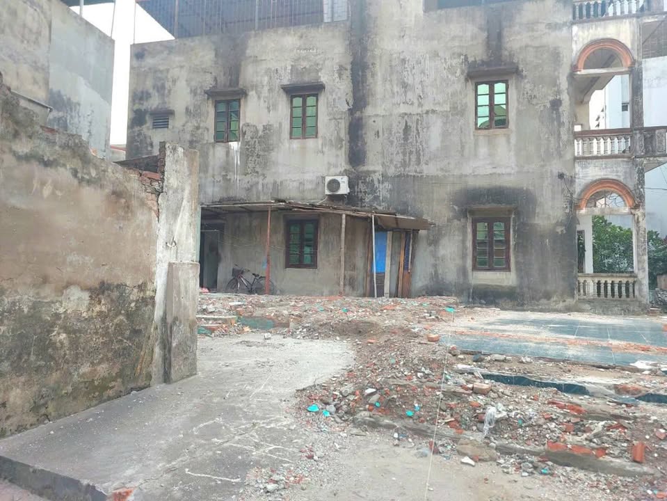 Đất nền đường Nam Đuống, Thượng Thanh 50m² giá 5.4 tỷ - Vị trí đẹp, tiện ích đầy đủ!