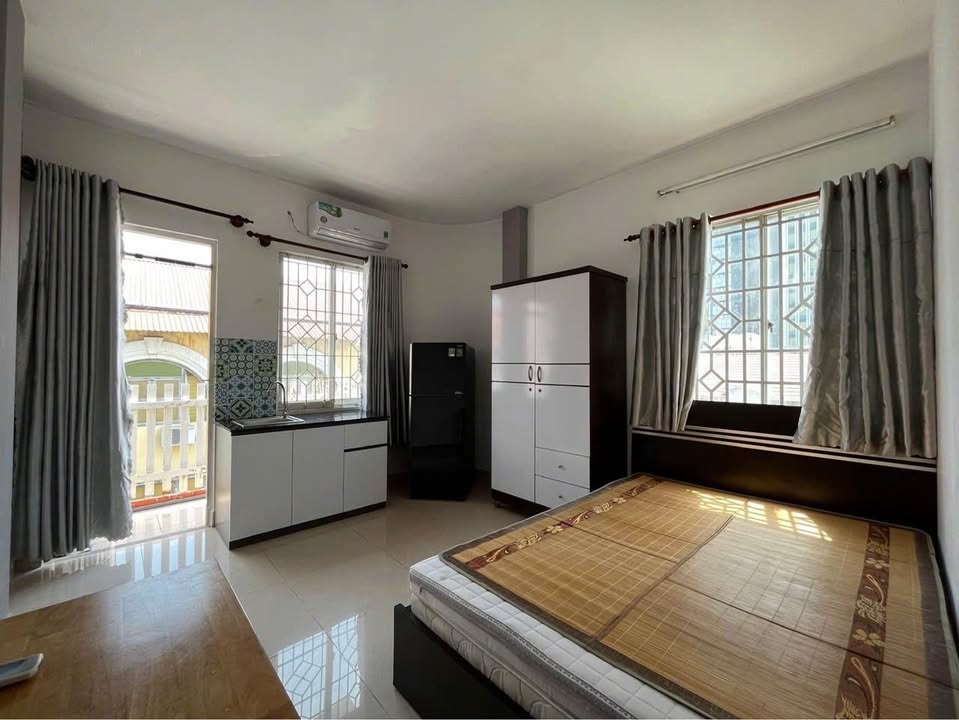 Phòng trọ cho thuê tại Nguyễn Ảnh Thủ, Quận 1 - Full nội thất tiện nghi, giá thỏa thuận!