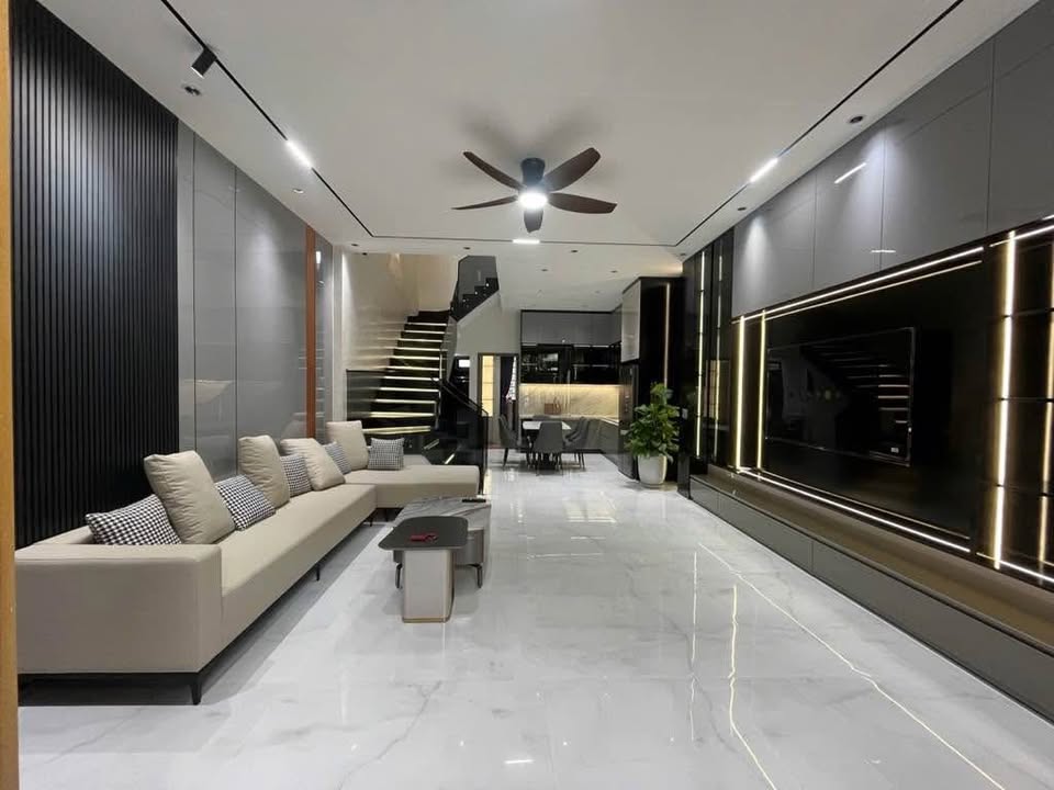 Nhà 3 tầng mặt tiền Phú Lộc, Liên Chiểu 75m² giá 7.75 tỷ - Đang xây dựng hoàn thiện!