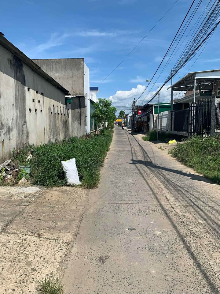 Đất thổ cư Tân Phú 300m² giá 1.89 tỷ - Gần chợ Phương Lâm, sẵn sàng xây dựng!