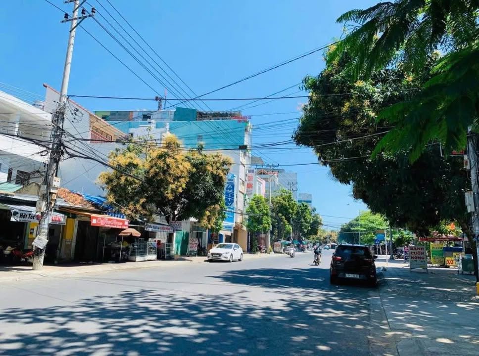 FrontHouse Dã Tượng Nha Trang 76m² giá 15 tỷ - Đầu tư sinh lời ngay!