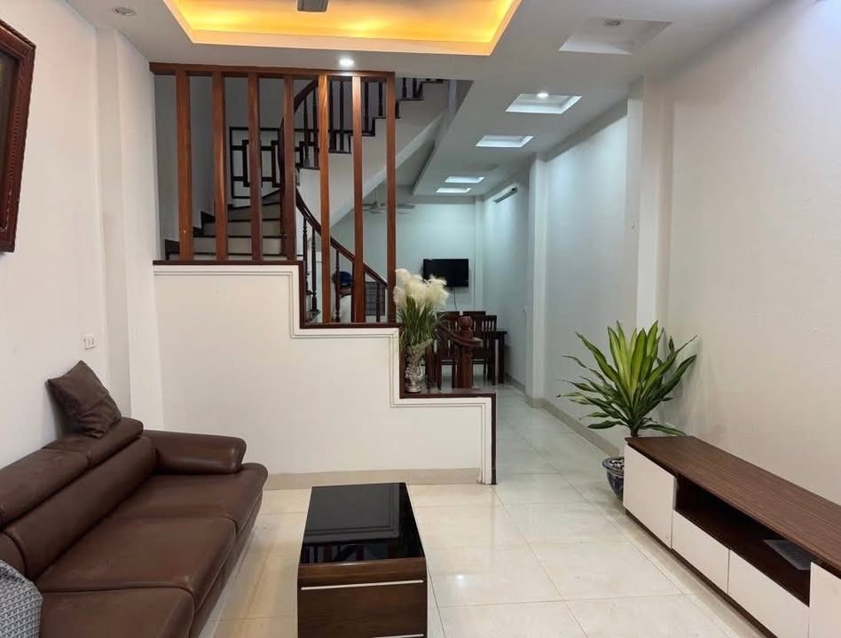 Nhà Dương Nội 40m² giá 5 tỷ - Tiện ích đầy đủ, gần AEON Mall!