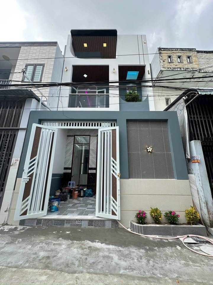 Nhà trệt lầu ở khu dân cư 30, Nguyễn Văn Linh 79.9m² giá 4.099 tỷ - Vị trí thuận lợi gần bến xe