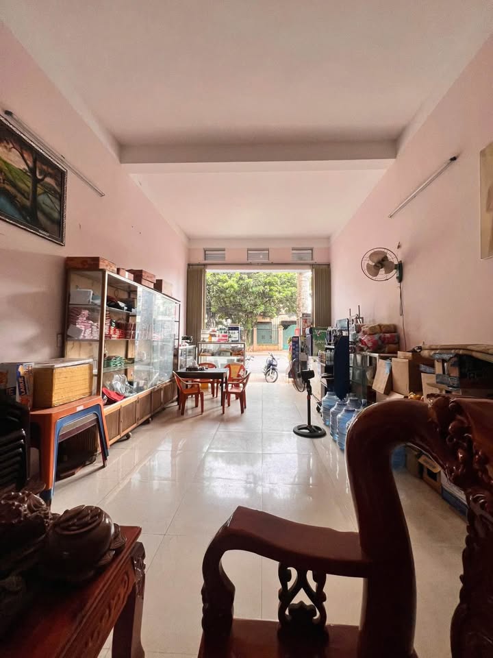 Nhà mặt tiền kinh doanh Mai Hắc Đế Buôn Ma Thuột 141.9m² giá 5.5 tỷ - Đầu tư sinh lời tuyệt vời!