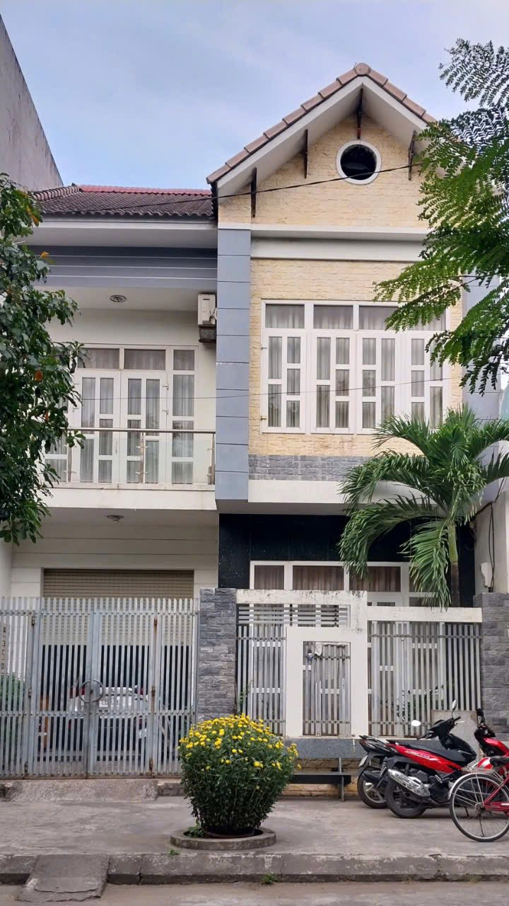 Nhà mặt đường Tố Hữu, Quy Nhơn 128m² giá 7 tỷ - Thiết kế hiện đại, gần công viên