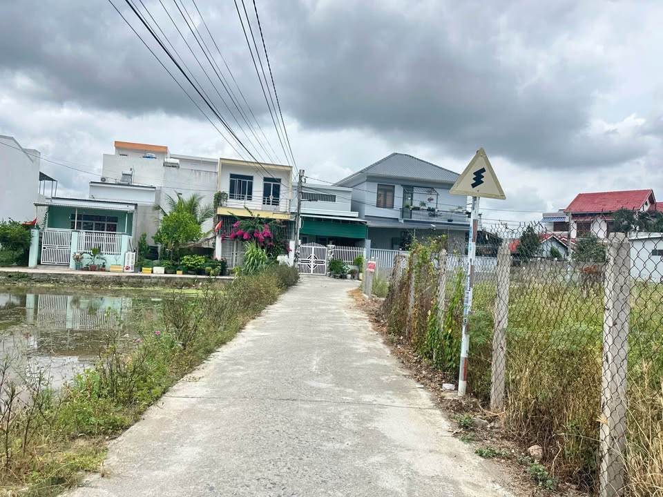 Đất nền Diên An 106.4m² giá 1.45 tỷ - Gần chợ, trường học!