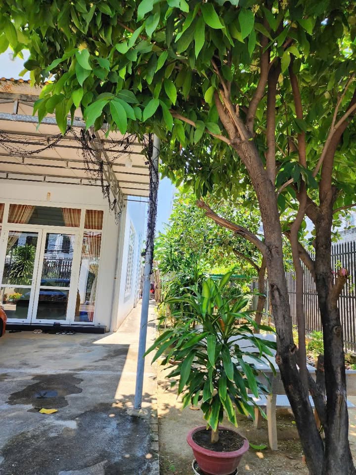 Nhà bán đường Nhà Thờ, Vĩnh Hải, Nha Trang 415m² - Cách biển chỉ 350m!