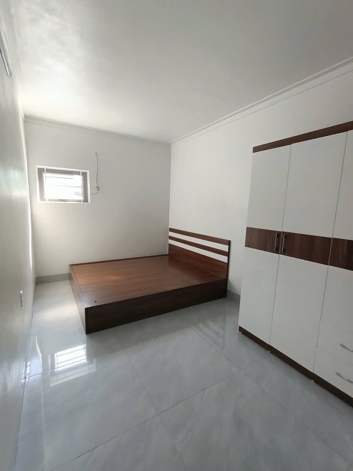 Nhà cấp 4 Hạ Long 101m² giá 1 tỷ - Ô góc, thoáng mát, ô tô đỗ trong sân!