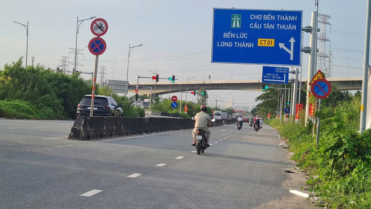 Bán kho xưởng mặt tiền Nguyễn Hữu Thọ, Nhà Bè 7700m², giá 12 triệu/m² - Cơ hội đầu tư hấp dẫn!