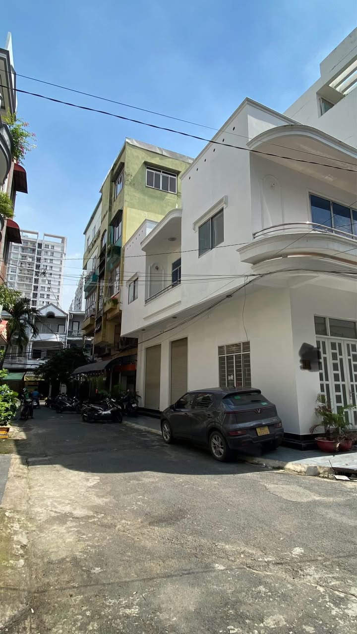 Nhà góc Bàu Cát 72m² giá 15.8 tỷ - Vị trí đắc địa kinh doanh tốt!