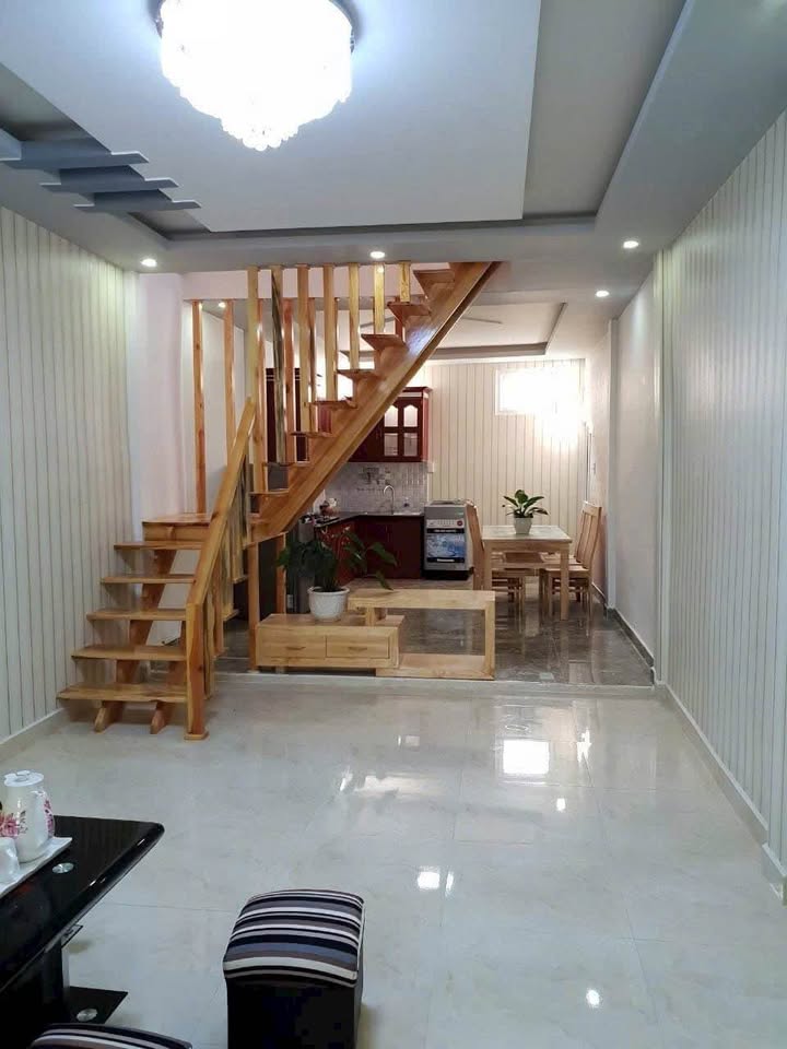 Nhà bán KQH Nguyễn Trung Trực Đà Lạt 70m² giá 4.7 tỷ - Sổ đỏ chính chủ!