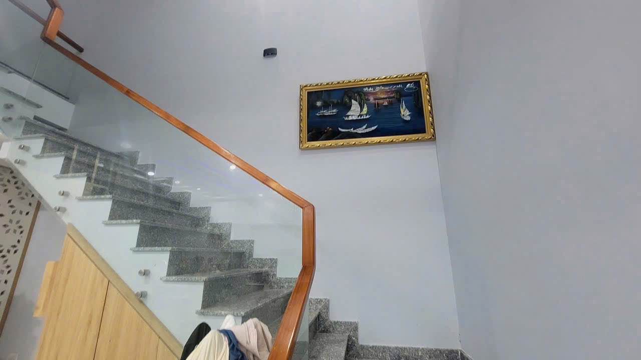 Nhà phố 2 tầng Hẻm 55 Lương Văn Năm 147m² giá 2.4 tỷ - Nội thất cao cấp