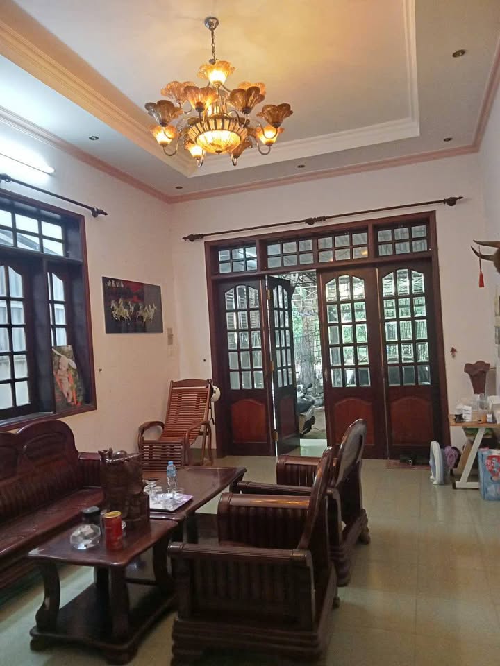 Nhà lầu mặt tiền kinh doanh đường Hà Huy Tập, Buôn Ma Thuột 200m² - Vị trí sầm uất, giá tốt!