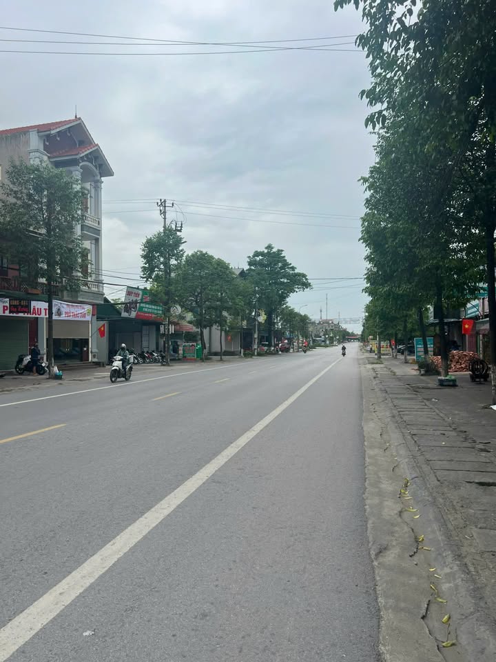 Bán đất tặng nhà 3 tầng mặt đường QL18A - Vĩnh Tuy 1, Mạo Khê - Giá chỉ 3 tỷ!