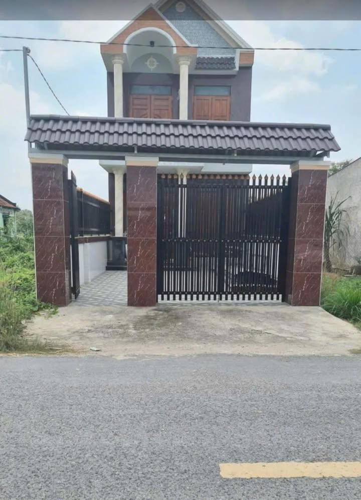 Nhà phố Hòa Khánh Nam, Đức Hòa 160m² giá chỉ 3.2 tỷ - Chính chủ cần bán gấp!