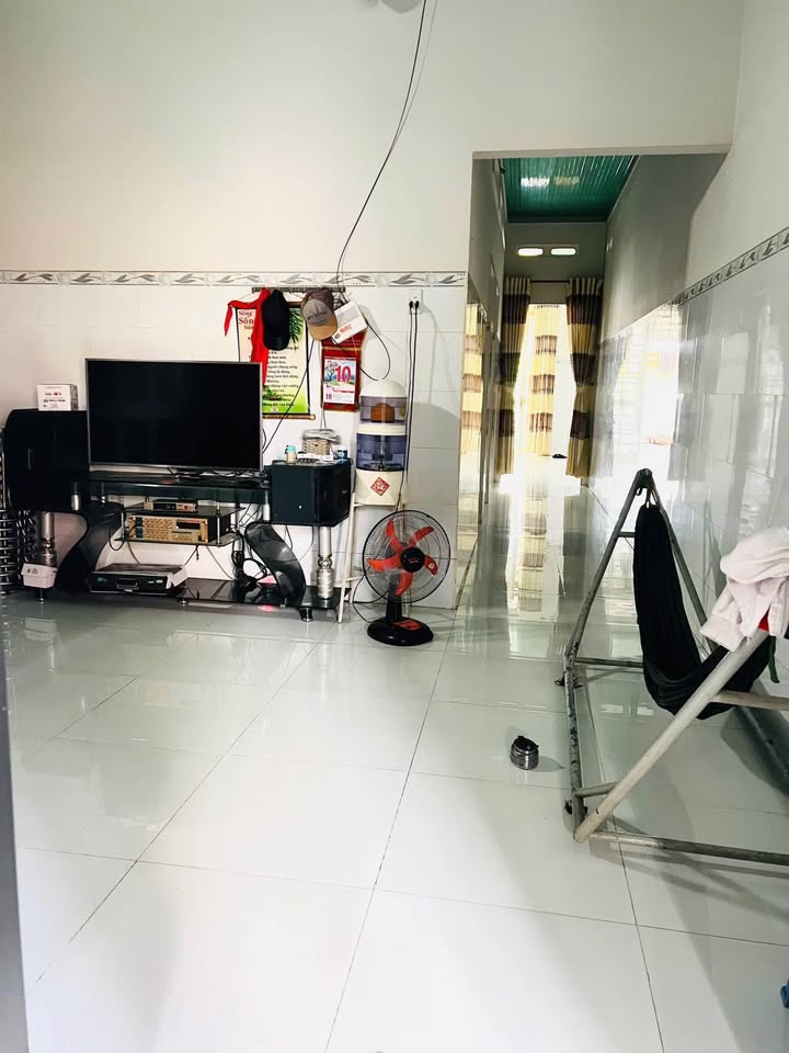 Nhà riêng Ninh Sơn, Tây Ninh, 121.8m² giá 1.15 tỷ - Đường nhựa 10m, sổ hồng chính chủ!