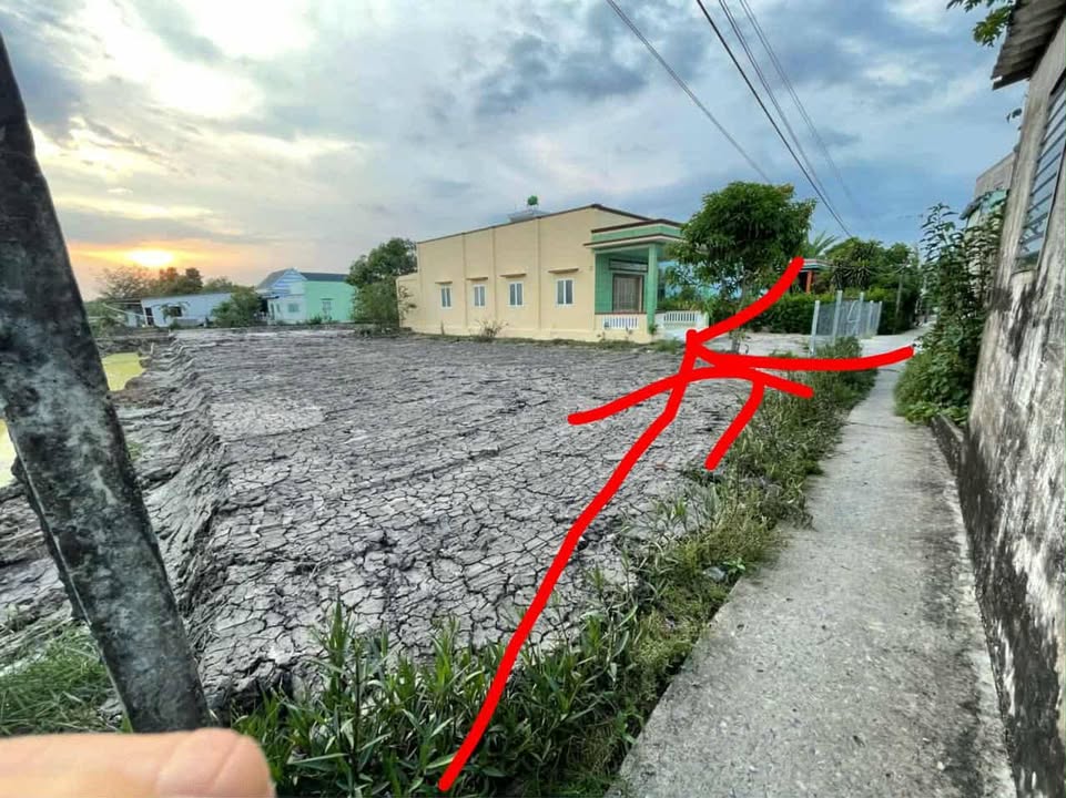 Nhà vườn cấp 4 Cần Giuộc 1300m² giá 4.1 tỷ - Thích hợp nghỉ dưỡng!