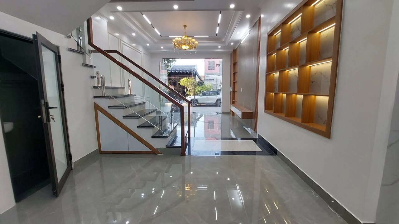 Nhà 4 tầng Ngô Gia Tự, Đằng Lâm, Hải An 54m² giá 7.6 tỷ - Vị trí đắc địa, an ninh tốt!