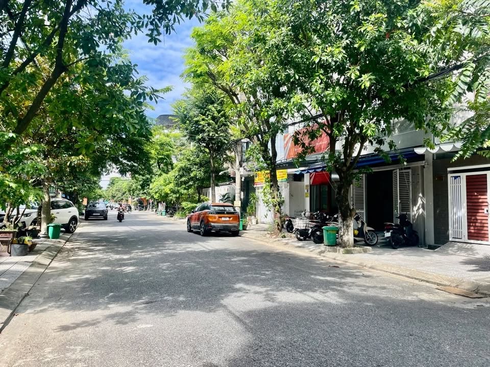 Nhà mặt tiền 3 tầng Khuê Trung, Cẩm Lệ 120m² giá 8 tỷ - Kinh doanh cực đỉnh!