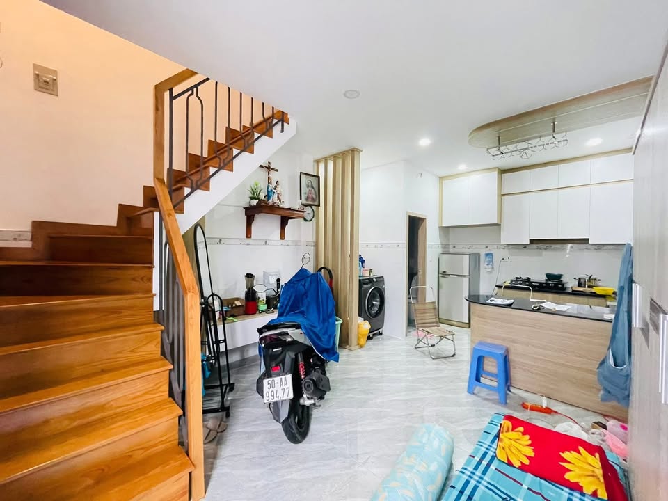 Nhà hẻm xe tăng Bùi Văn Ngữ, Hiệp Thành, Q.12, 22m² - Giá chỉ 2.7 tỷ!