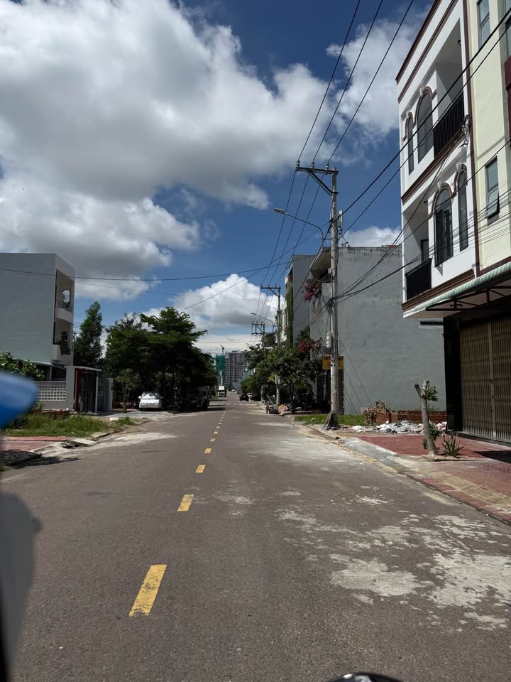 Nhà 3 mê trung tâm Quy Nhơn 80m² giá 5.9 tỷ - Full nội thất cao cấp!