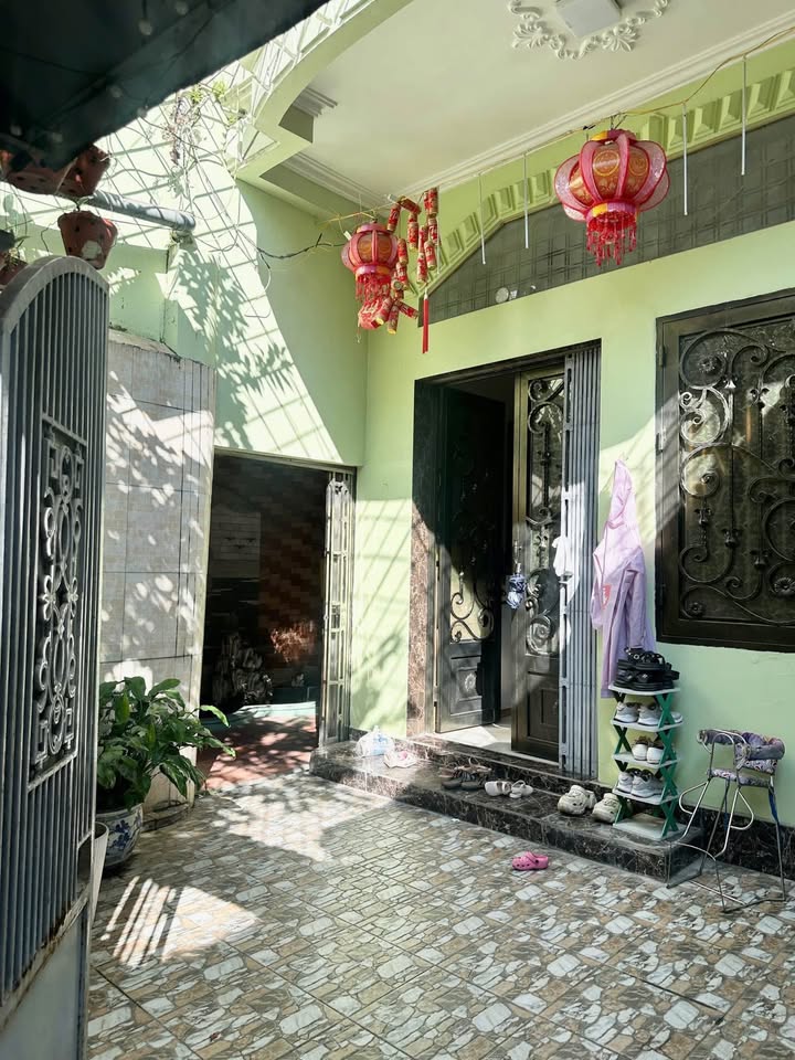 Nhà 3 tầng Hàng Kênh, 88m² giá 3 tỷ - Sân cổng riêng, chính chủ!