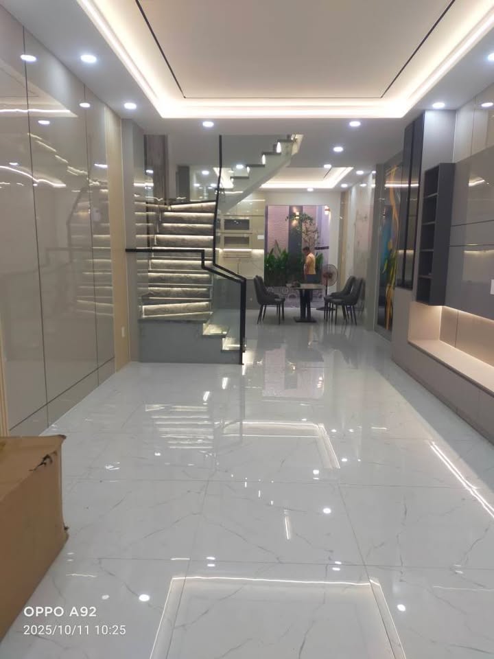 Nhà phố Tân Bình 72m² giá 6.2 tỷ - Gần chợ Phạm Văn Bạch!