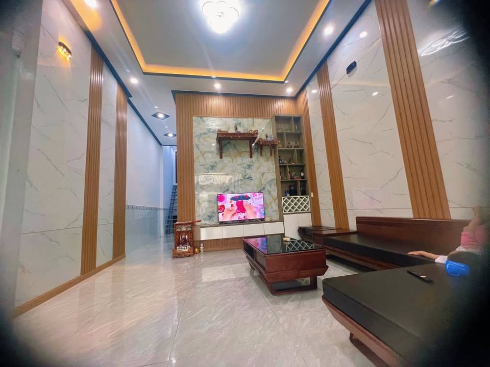 Bán nhà chính chủ Thái Hòa 100m² giá 2.55 tỷ - Sổ hồng riêng, giá tốt!