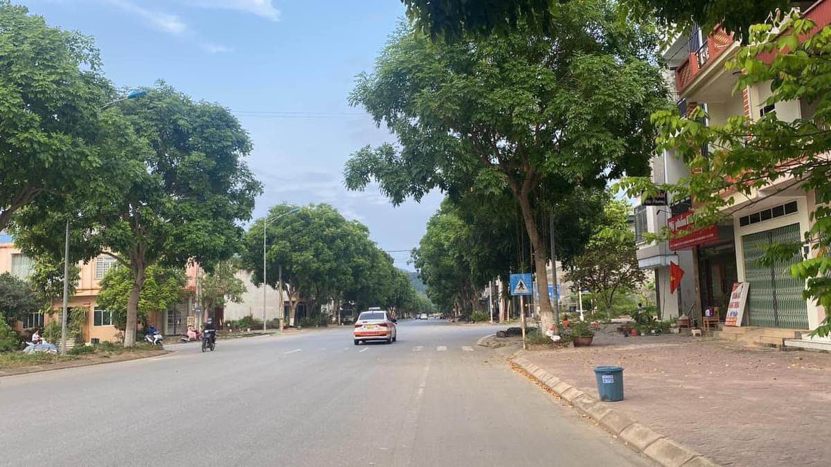 Đất nền Lào Cai 100m² giá 2 tỷ - Đầu tư sinh lời hấp dẫn!