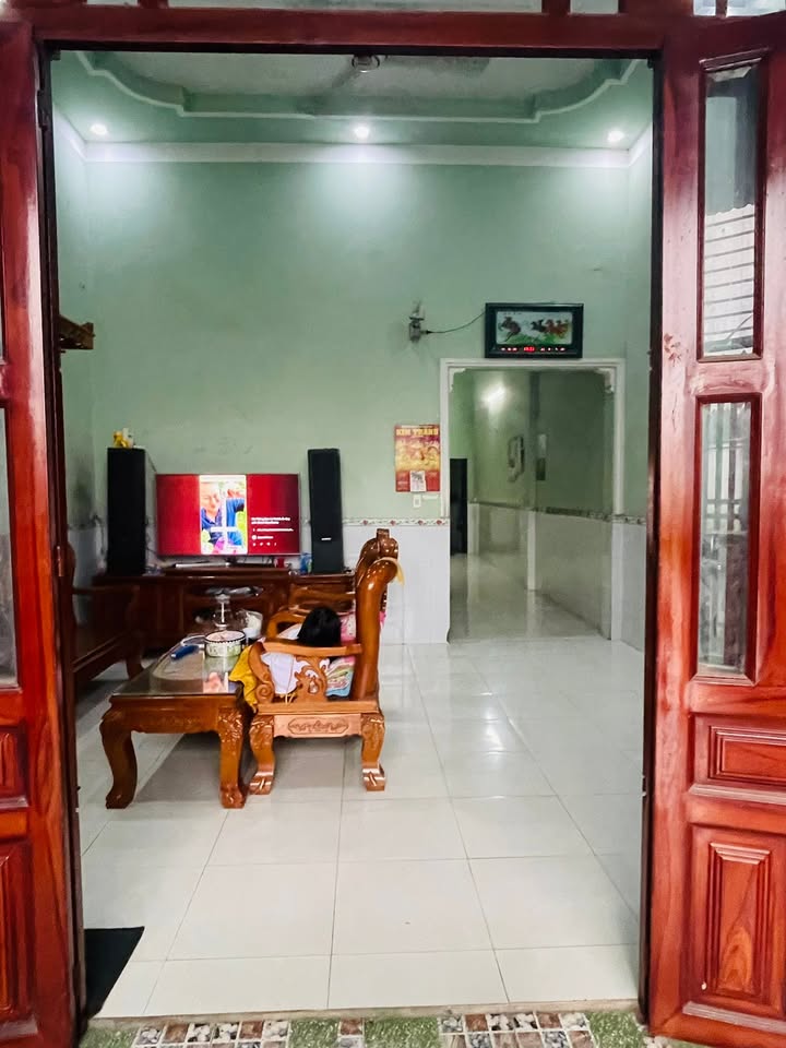 Nhà cấp 4 An Phú Dĩ An 100m² giá 2.6 tỷ - Kinh doanh sầm uất!