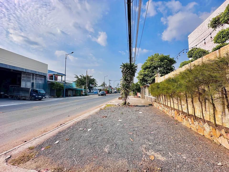 FrontHouse mặt tiền Phạm Hùng, Mỹ Tho 617m² - Đầu tư sinh lời, kinh doanh ngay!