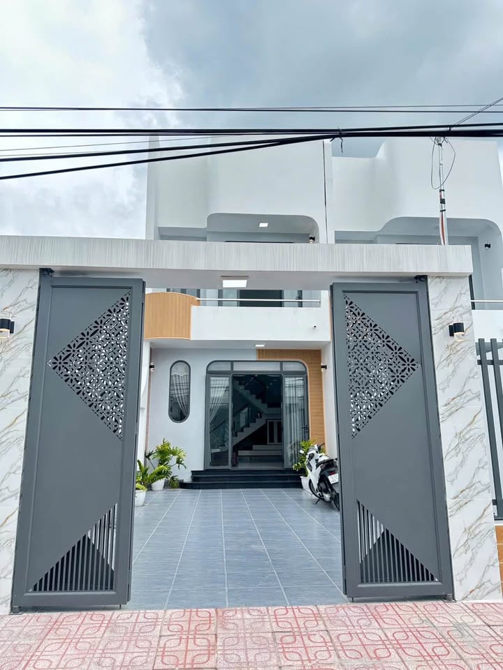 Nhà mặt tiền Nguyễn Hữu Thọ, 145m² giá 3.05 tỷ - Thiết kế hiện đại, sang trọng!