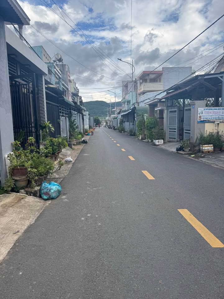 Đất mặt tiền Ngô Quyền, Liên Nghĩa, Đức Trọng 132m² - Giá chỉ 2.7 tỷ!