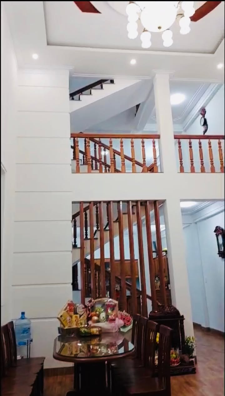 Nhà mặt tiền Lý Thường Kiệt, Bảo Lộc 130m² giá 8.5 tỷ - Kinh doanh thuận lợi!