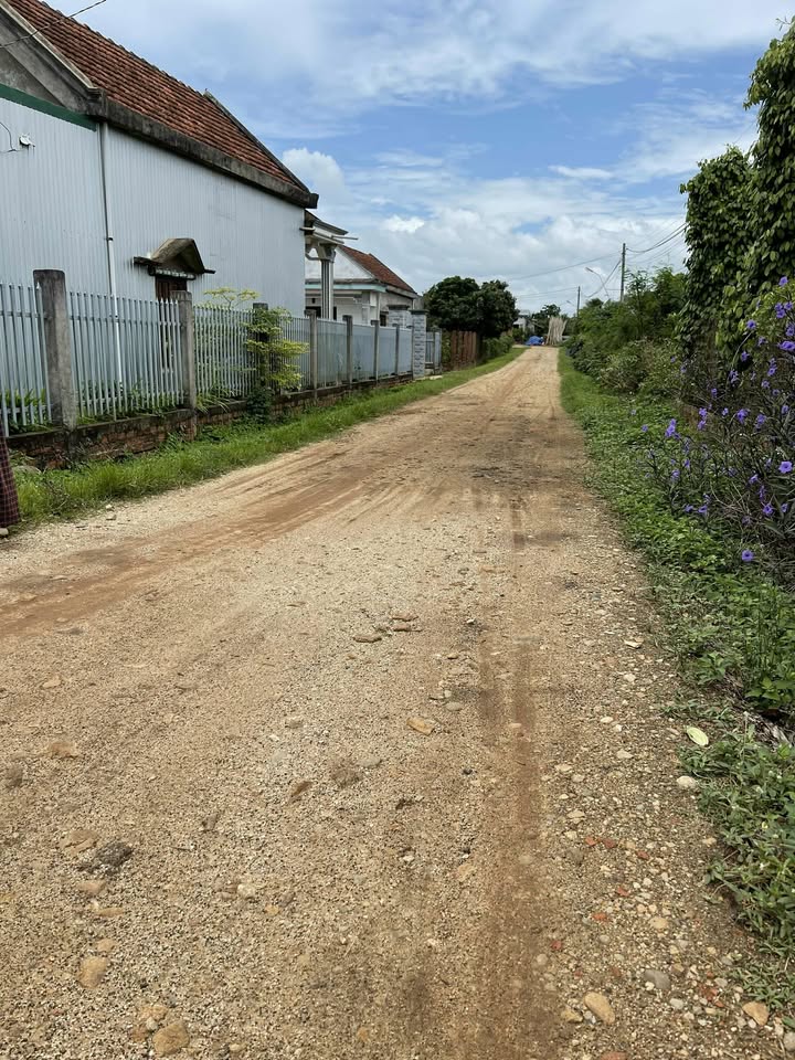 Đất nền Cư Ni Ea Kar 304m² giá chỉ 330 triệu - Cơ hội đầu tư tuyệt vời!