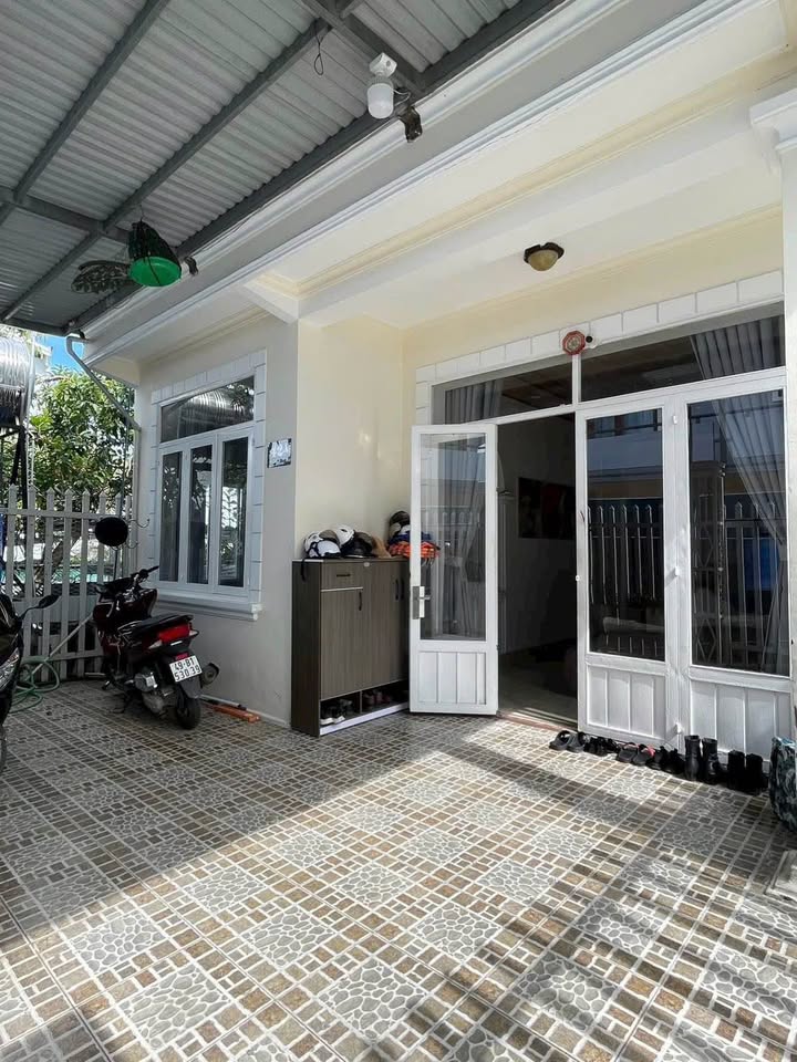 Bán nhà đẹp 2 mặt tiền Triệu Việt Vương Đà Lạt 108m² giá 5.2 tỷ - Đầu tư sinh lời ngay!